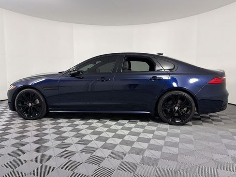 Used 2024 Jaguar XF R-Dynamic SE RWD image 2
