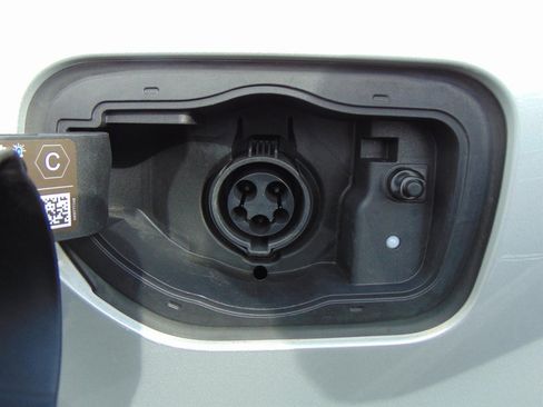 Used 2023 Jeep Grand Cherokee image 50