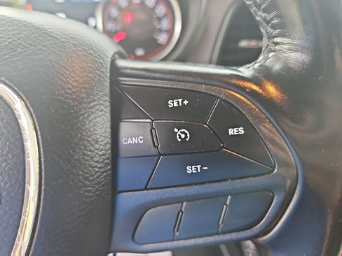 Used 2021 Dodge Challenger SXT image 19