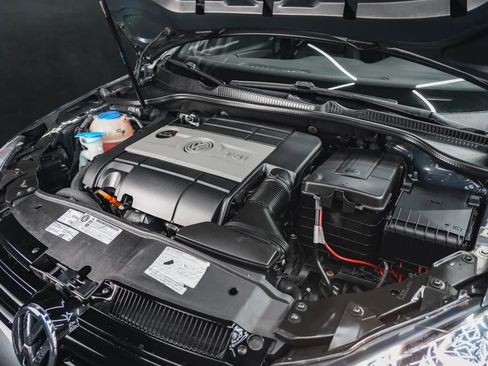 Used 2012 Volkswagen Golf 4-Door image 64