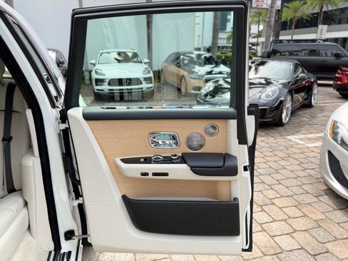 Used 2019 Rolls-Royce Phantom Sedan RWD image 52