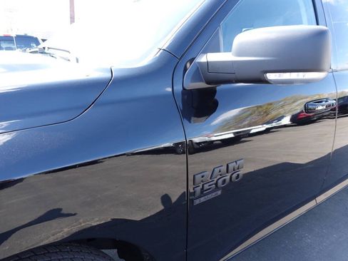 Used 2023 RAM 1500 Classic SLT w/ Electronics Convenience Group AWD/4WD image 8