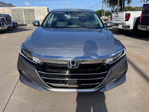 Used 2021 Honda Accord Hybrid image 2