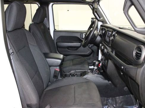 Used 2022 Jeep Wrangler Unlimited Sport image 14
