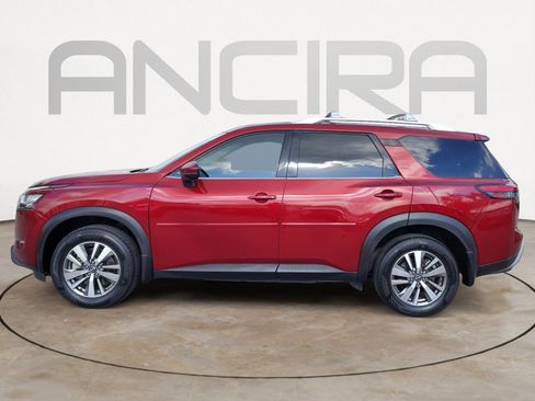 Certified 2023 Nissan Pathfinder SL image 8