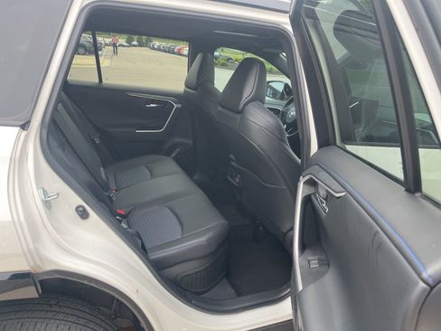 Used 2024 Toyota RAV4 XSE AWD/4WD image 31