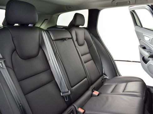 Certified 2025 Volvo V60 B5 Cross Country Plus image 23