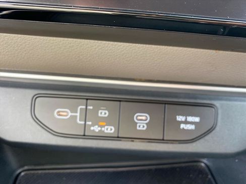 Certified 2025 Kia Carnival FWD image 15