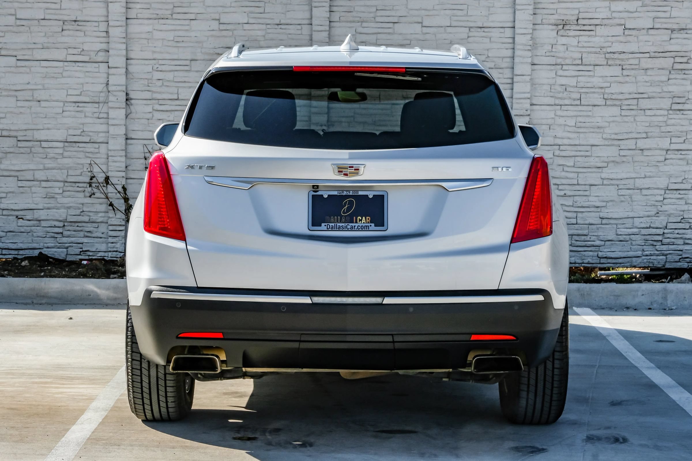 Used 2018 Cadillac XT5 FWD image 9