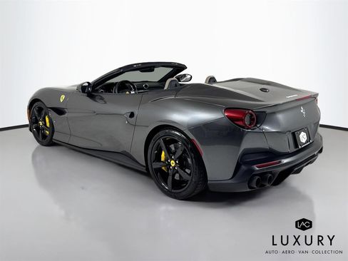 Used 2020 Ferrari Portofino image 8