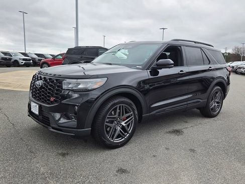 New 2026 Ford Explorer ST w/ Sun And Sound Package image 3