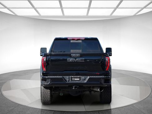 Used 2024 GMC Sierra 2500 AT4X AWD/4WD image 3
