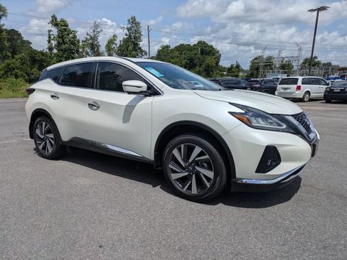 Used 2024 Nissan Murano SL FWD image 2
