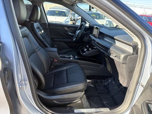 Certified 2022 Lincoln Corsair AWD w/ Premium Package image 15