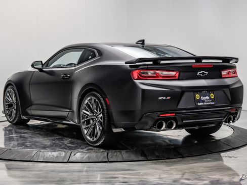Used 2018 Chevrolet Camaro ZL1 RWD image 11