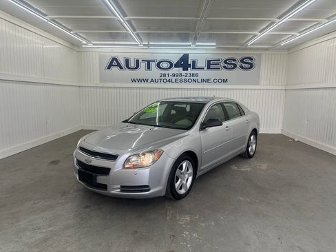 Used 2010 Chevrolet Malibu LS image 1
