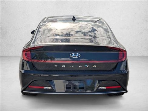 Used 2022 Hyundai Sonata SE w/ Preferred Accessory Package image 6