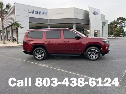 Used 2024 Jeep Wagoneer Series II w/ Flexible Seating Group image 2