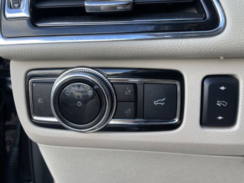 Used 2019 Lincoln Navigator Reserve w/ Cargo Package image 48