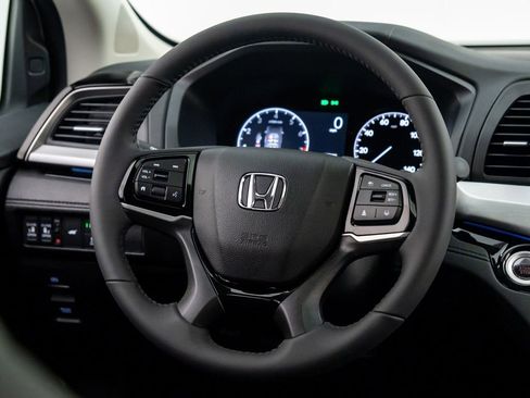 Certified 2026 Honda Odyssey Touring image 11