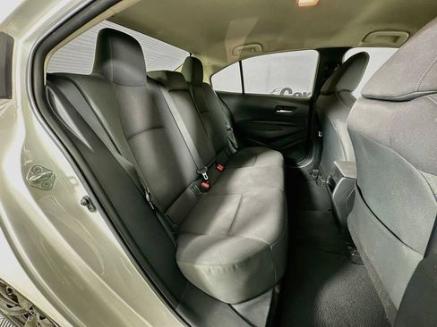 Used 2020 Toyota Corolla LE FWD image 29