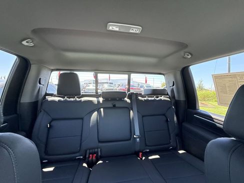 Certified 2025 GMC Sierra 2500 SLT w/ SLT Premium Package AWD/4WD image 28
