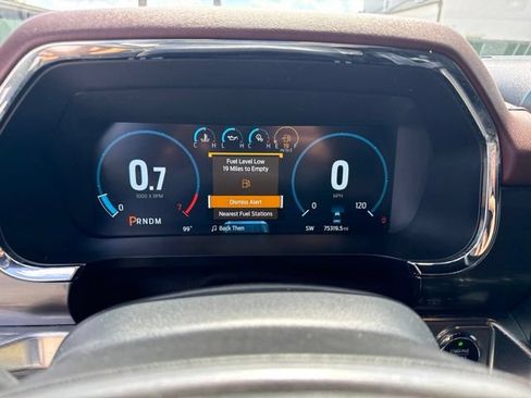 Used 2022 Ford F150 Lariat w/ Equipment Group 502A High AWD/4WD image 8
