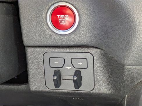 Used 2022 Toyota Tundra Limited image 30