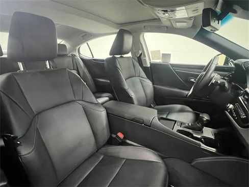 Certified 2025 Lexus ES 350 image 11