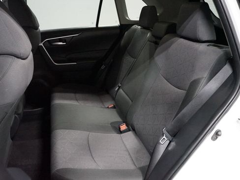 Used 2025 Toyota RAV4 XLE FWD image 29