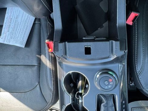 Used 2019 Ford Explorer Limited image 12