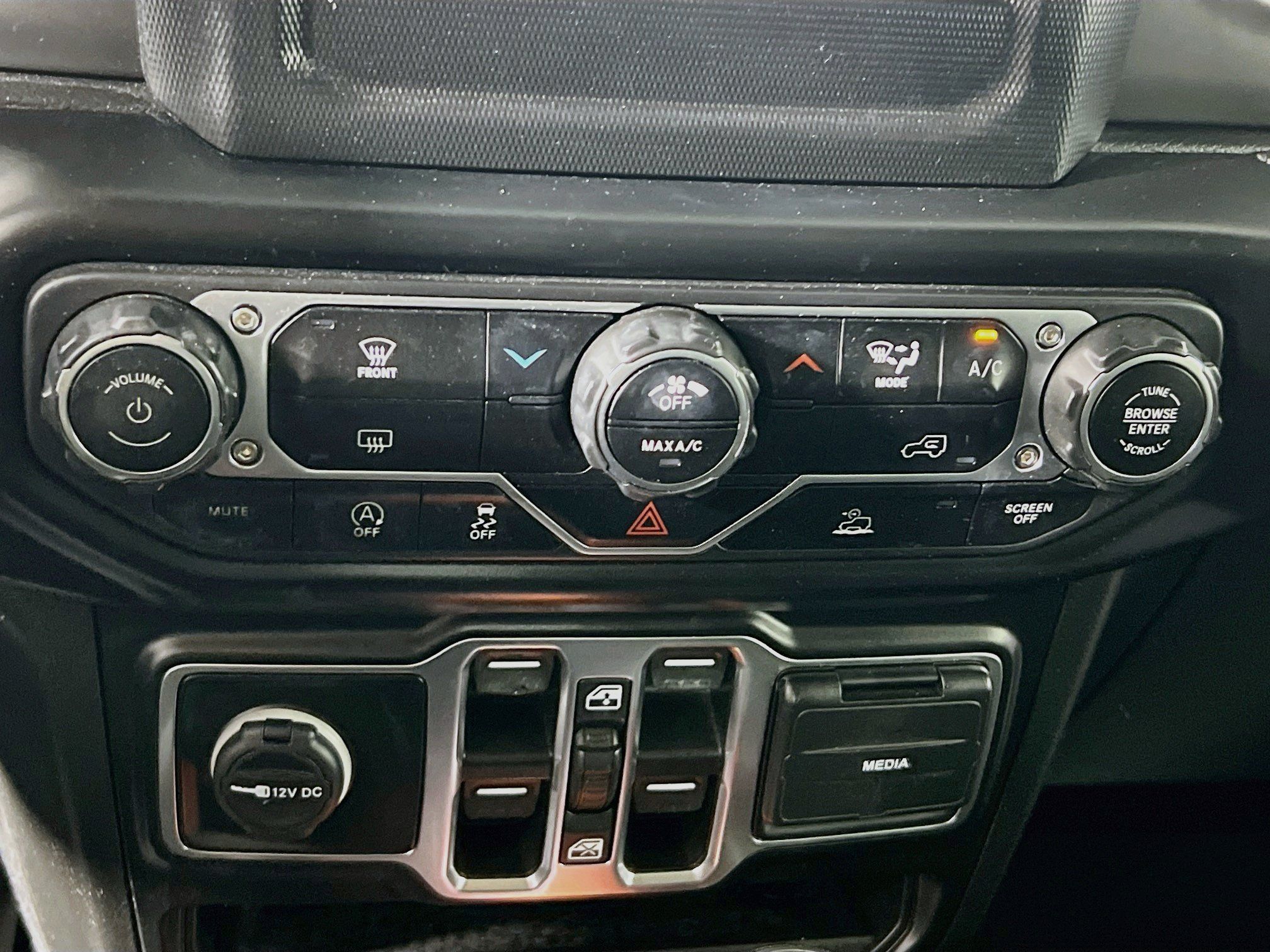 Used 2022 Jeep Gladiator Sport AWD/4WD image 26