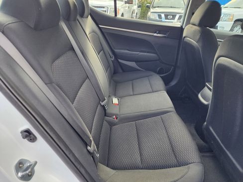 Used 2019 Hyundai Elantra SE w/ Cargo Package image 22