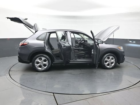 Used 2023 Honda HR-V LX image 48
