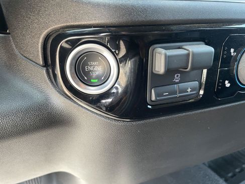 Used 2025 Chevrolet Silverado 2500 LT w/ Convenience Package AWD/4WD image 18