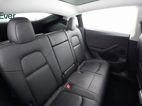 Used 2020 Tesla Model Y Performance image 8