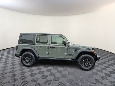 Used 2022 Jeep Wrangler Unlimited Willys image 10