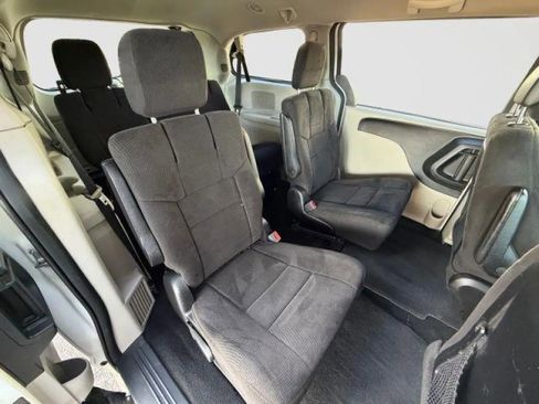 Used 2012 Dodge Grand Caravan SE FWD image 15