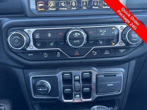 Used 2021 Jeep Gladiator Overland w/ Popular Equipment Package image 7