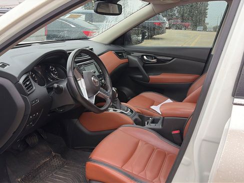 Used 2018 Nissan Rogue SL w/ Premium Package FWD image 5