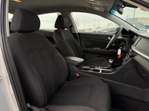 Used 2019 Kia Optima LX image 28