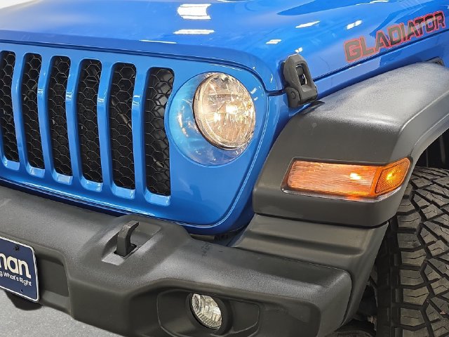 Used 2020 Jeep Gladiator Sport w/ Quick Order Package 24S AWD/4WD image 30