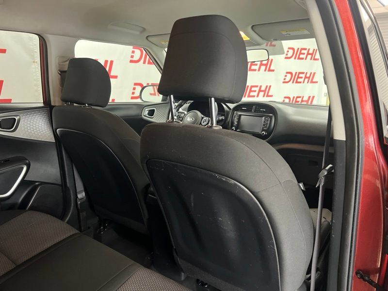 Used 2020 Kia Soul LX FWD image 11