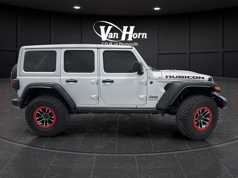 Used 2024 Jeep Wrangler Unlimited Rubicon w/ XTREMEE 35" Tire Package image 2