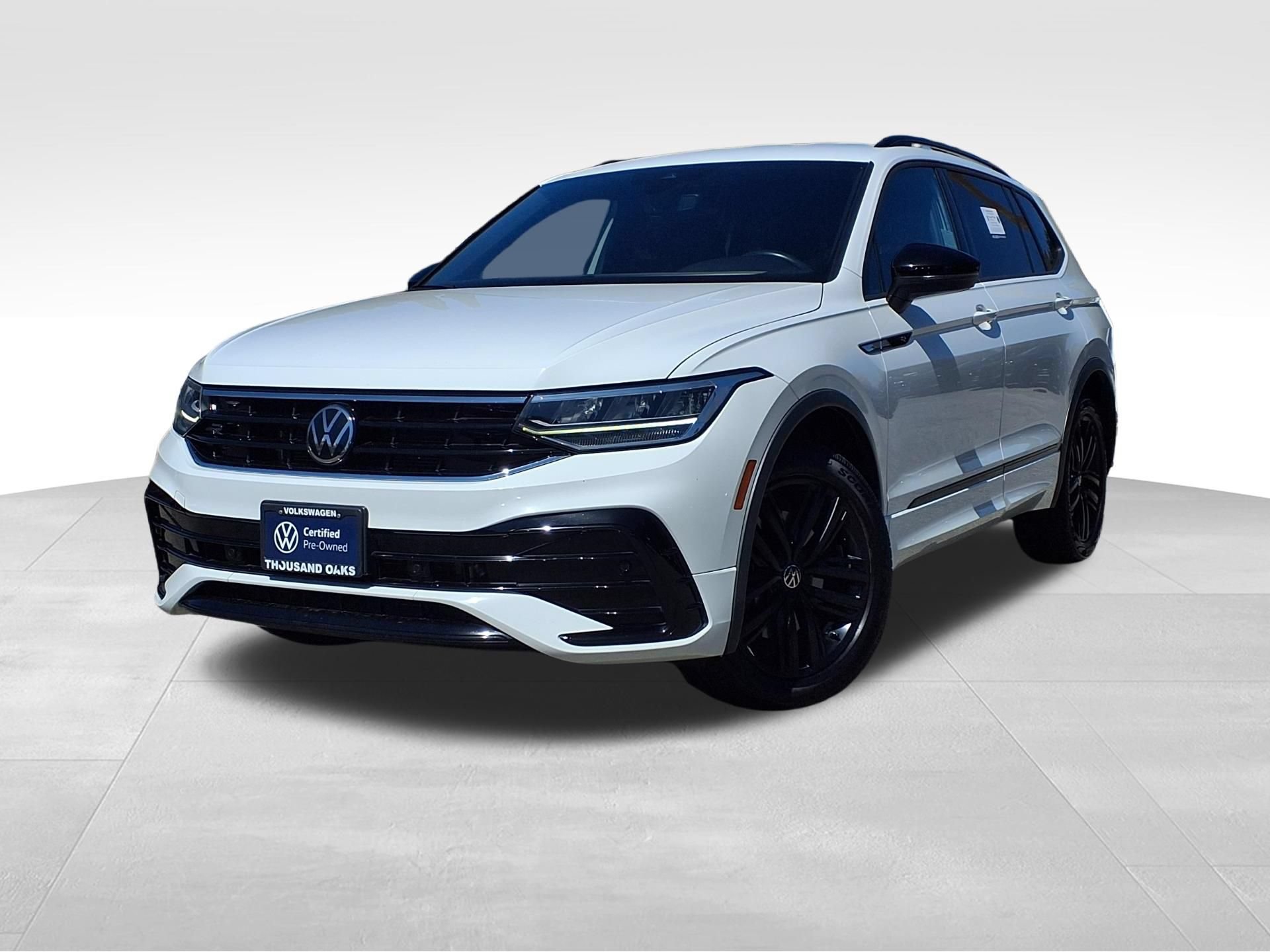 Certified 2022 Volkswagen Tiguan SE R-Line FWD image 1