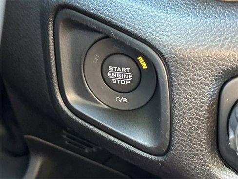 Used 2024 Jeep Gladiator Sport image 33