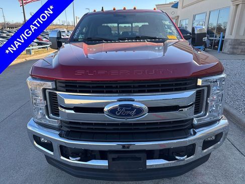 Used 2019 Ford F250 XLT w/ XLT Premium Package image 2