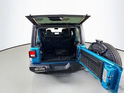 Used 2024 Jeep Wrangler Sport S image 23