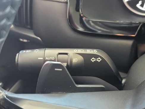 Used 2023 Nissan Pathfinder SL w/ SL Premium Package AWD/4WD image 17