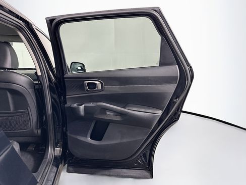 Used 2024 Kia Sorento S image 31